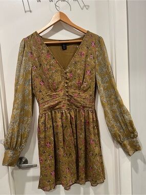 House of Harlow 1960 Olive Green Floral V-Neck Long Sleeve Dress